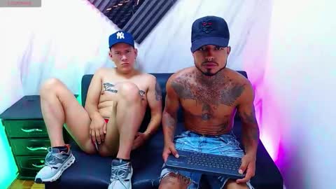 SEXY COUPLE  online show from November 29, 2025, 5:32 am