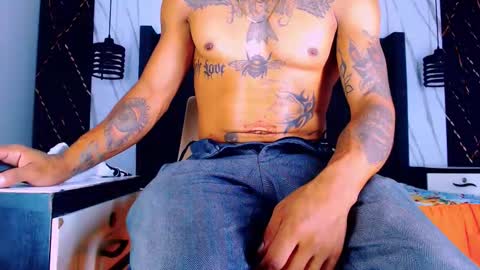 SEXY COUPLE  online show from March 12, 2026, 12:33 pm