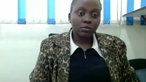 Linah online show from November 26, 2025, 8:37 am