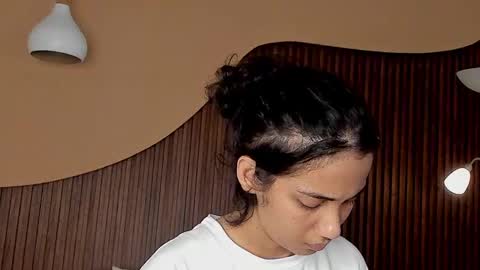 Alana online show from December 4, 2024, 9:35 pm