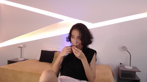 Alana online show from December 21, 2024, 9:15 pm