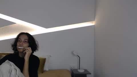 Alana online show from January 4, 2025, 7:23 pm