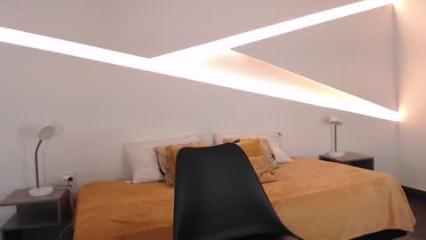 Alana online show from January 11, 2025, 9:15 pm