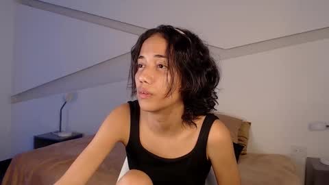 Alana online show from November 5, 2025, 9:48 pm