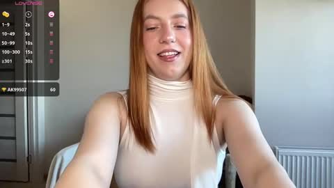 Lina online show from May 4, 2026, 6:42 am
