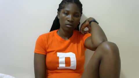 LONNAH online show from January 17, 2025, 6:54 pm