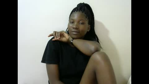 LONNAH online show from February 4, 2025, 8:06 pm