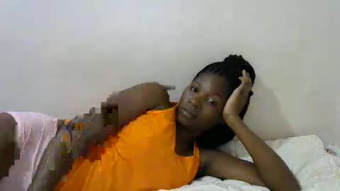 LONNAH online show from February 5, 2025, 12:06 pm