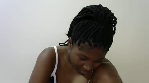 LONNAH online show from February 9, 2025, 9:05 am