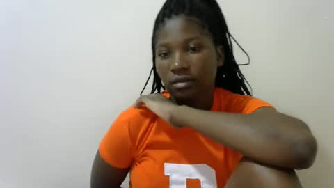 LONNAH online show from February 12, 2025, 1:19 am