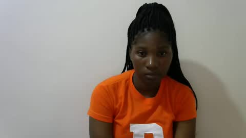LONNAH online show from February 12, 2025, 4:23 am