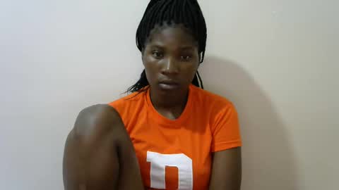 LONNAH online show from February 12, 2025, 7:13 pm