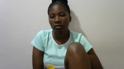 LONNAH online show from March 10, 2025, 12:48 pm
