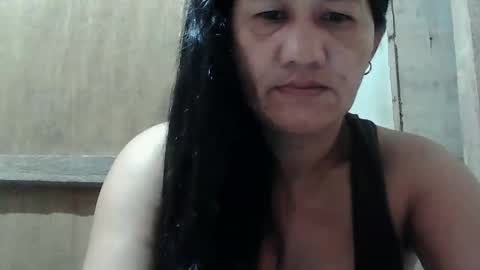 hotmama online show from February 21, 2025, 9:43 pm
