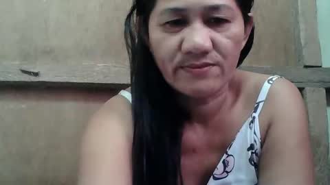 hotmama online show from March 11, 2025, 6:21 am