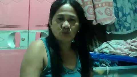 hotmama online show from September 14, 2025, 11:42 am