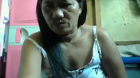 Snapshot of hot_mama09 chatting on October 28, 2025, 7:45 am hotmama online show from October 28, 2025, 7:45 am