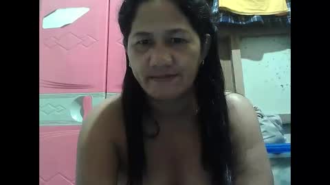 Snapshot of hot_mama09 chatting on November 1, 2025, 7:16 pm hotmama online show from November 1, 2025, 7:16 pm