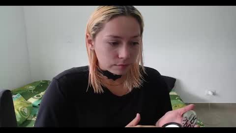 Mia online show from February 13, 2025, 4:07 pm