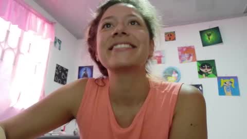 Mia online show from November 24, 2025, 2:17 pm