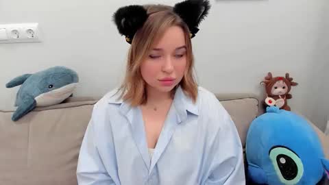 Moon online show from February 7, 2026, 2:21 pm