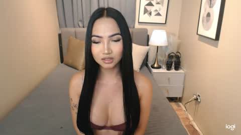 hot_nikki69 online show from June 18, 2026, 5:39 pm