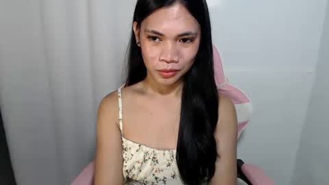 Snapshot of hot_pauline chatting on May 13, 2026, 6:00 am hot_pauline online show from May 13, 2026, 6:00 am