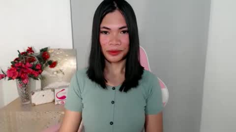 Snapshot of hot_pauline chatting on May 17, 2026, 3:15 am hot_pauline online show from May 17, 2026, 3:15 am