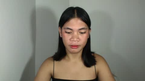 Snapshot of hot_pauline chatting on July 5, 2026, 2:35 pm hot_pauline online show from July 5, 2026, 2:35 pm