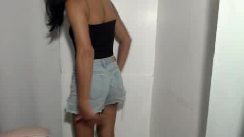 Snapshot of hot_pauline chatting on July 25, 2026, 11:57 pm hot_pauline online show from July 25, 2026, 11:57 pm