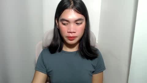 Snapshot of hot_pauline chatting on July 27, 2026, 7:43 pm hot_pauline online show from July 27, 2026, 7:43 pm