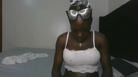 Snapshot of hot_petite1 chatting on April 3, 2026, 2:48 pm Hot petite online show from April 3, 2026, 2:48 pm