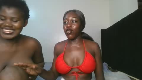 Snapshot of hot_petite1 chatting on April 4, 2026, 8:17 pm Hot petite online show from April 4, 2026, 8:17 pm