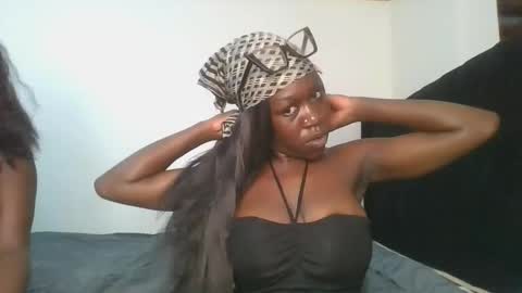 Snapshot of hot_petite1 chatting on April 8, 2026, 9:04 pm Hot petite online show from April 8, 2026, 9:04 pm