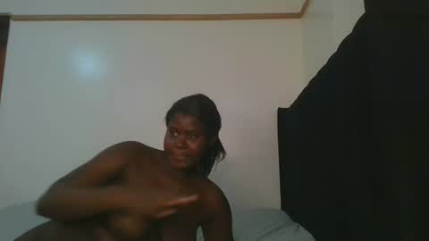 Snapshot of hot_petite1 chatting on April 12, 2026, 9:25 am Hot petite online show from April 12, 2026, 9:25 am