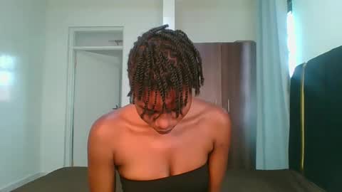 Snapshot of hot_petite1 chatting on May 3, 2026, 8:42 am Hot petite online show from May 3, 2026, 8:42 am