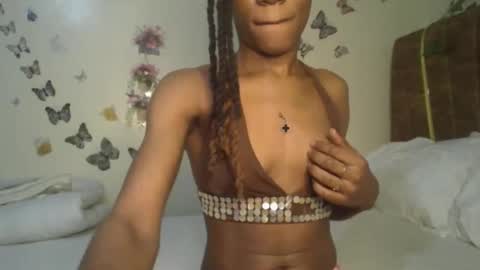 Snapshot of hot_petite100 chatting on October 17, 2025, 11:18 pm hot petite100 online show from October 17, 2025, 11:18 pm