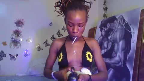 Snapshot of hot_petite100 chatting on October 26, 2025, 10:25 pm hot petite100 online show from October 26, 2025, 10:25 pm