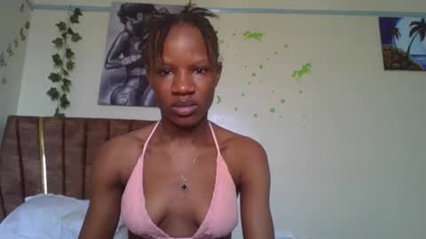 Snapshot of hot_petite100 chatting on November 4, 2025, 5:06 am hot petite100 online show from November 4, 2025, 5:06 am