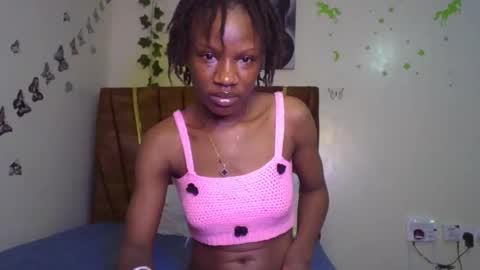 Snapshot of hot_petite100 chatting on November 8, 2025, 7:56 pm hot petite100 online show from November 8, 2025, 7:56 pm