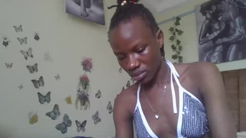 Snapshot of hot_petite100 chatting on November 25, 2025, 9:31 am hot petite100 online show from November 25, 2025, 9:31 am