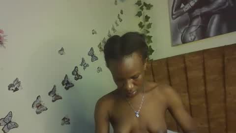 Snapshot of hot_petite100 chatting on December 1, 2025, 3:00 am hot petite100 online show from December 1, 2025, 3:00 am