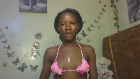 Snapshot of hot_petite100 chatting on February 15, 2026, 7:10 pm hot petite100 online show from February 15, 2026, 7:10 pm