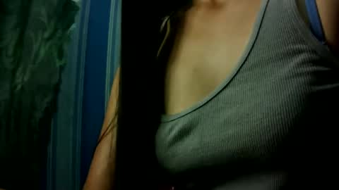 hot_quin11 online show from January 31, 2025, 11:56 pm