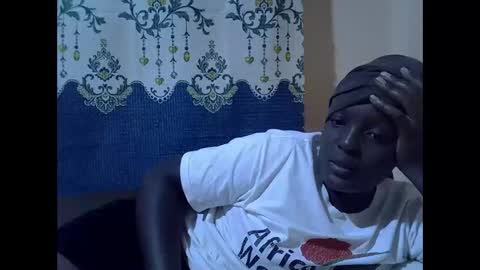 RAYLAH online show from January 8, 2026, 9:28 pm