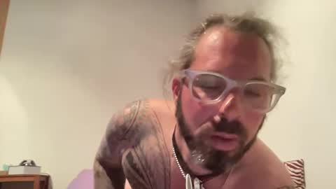 letmedoo2 online show from February 24, 2025, 4:58 pm