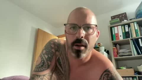 letmedoo2 online show from July 13, 2026, 9:23 am