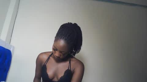 Snapshot of hot_sexxxy_girl chatting on July 18, 2026, 1:54 am Milly online show from July 18, 2026, 1:54 am