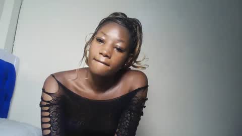 Snapshot of hot_sexxxy_girl chatting on July 20, 2026, 12:29 pm Milly online show from July 20, 2026, 12:29 pm