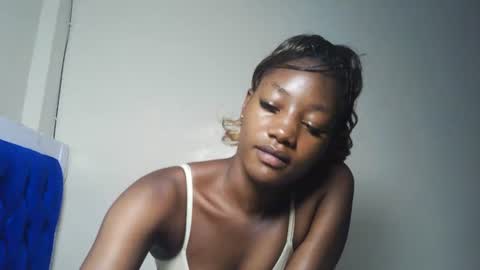 Snapshot of hot_sexxxy_girl chatting on July 21, 2026, 2:41 pm Milly online show from July 21, 2026, 2:41 pm